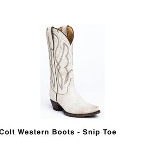 Idywyld snip toe white cowboy boots